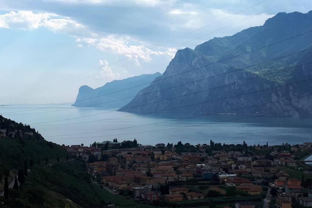 Schoenes Altstadt-Apartment "Dolce Vita" Inkl Parkplatz Riva del Garda Esterno foto